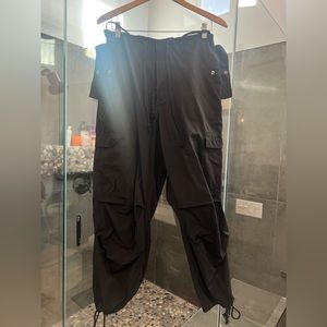 Local European black cargo/parachute pants